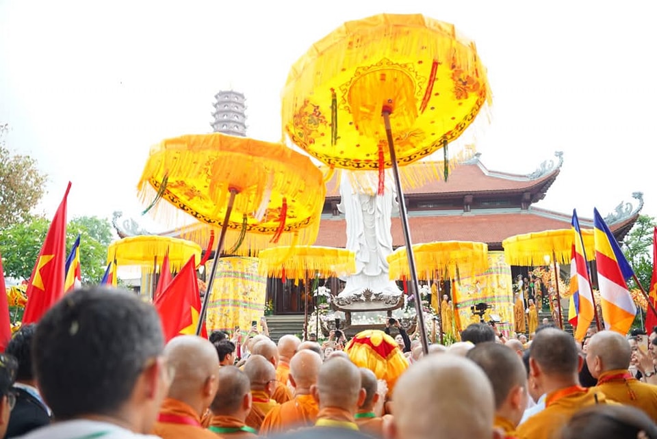 xaloiphattaichuapgucson_chuaphucsonbacgiang_xaloiphat_nguoiphattu (6).jpg